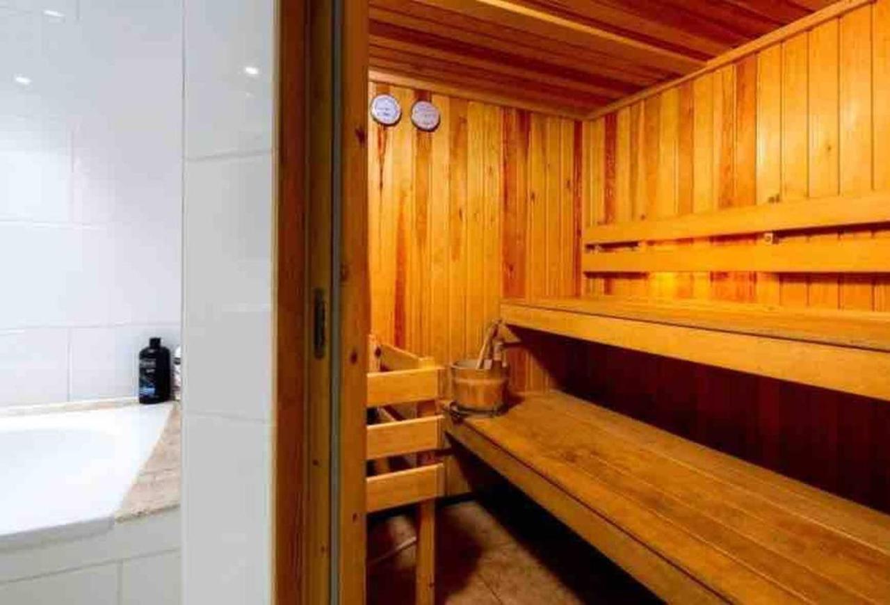 Artist'S Retreat - Old Signal Box - Private Sauna Bath Bagian luar foto