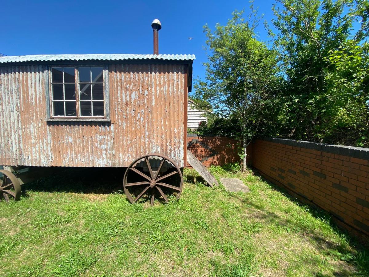 Artist'S Retreat - Old Signal Box - Private Sauna Bath Bagian luar foto